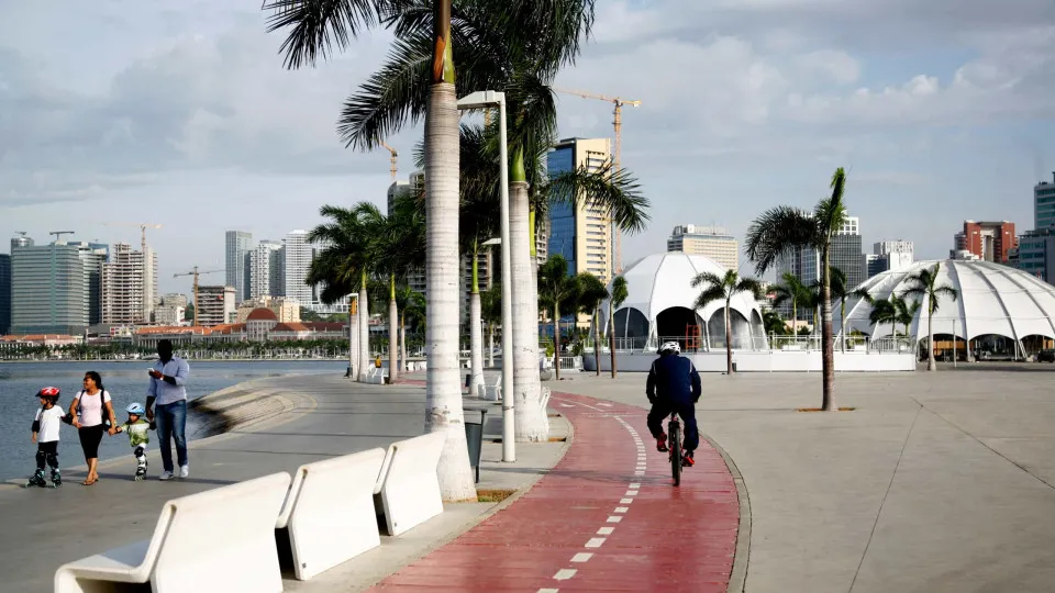Oito em cada 10 angolanos dão nota negativa a desempenho do Governo