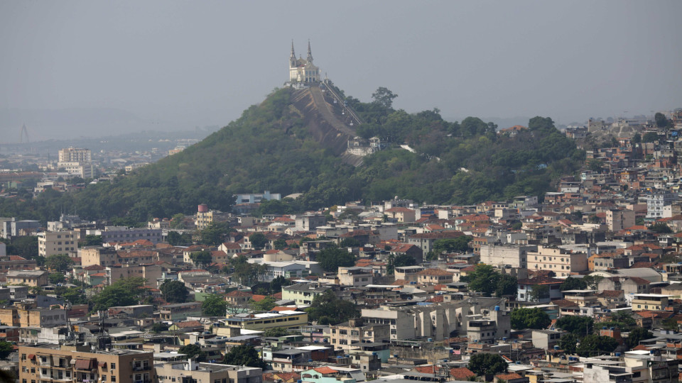 Pelo menos 7 mortes em operação contra "Comando Vermelho" no Rio