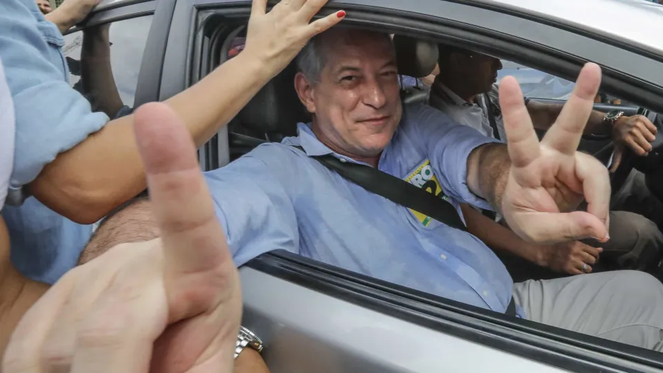 Ciro Gomes lança pré-candidatura à presidência do Brasil