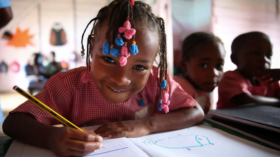 São Tomé e Príncipe. Governo quer 100% de crianças no ensino pré-escolar