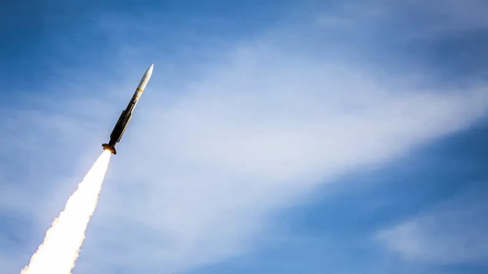 Rússia alerta para introdução de armas nucleares na Finlândia e Suécia