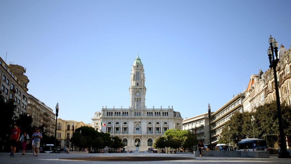 Empresa Municipal Porto Lazer poderá vir a chamar Ágora