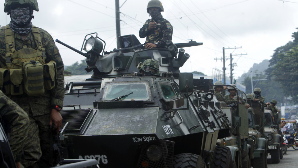 Exército das Filipinas diz ter matado líder de grupo aliado ao EI