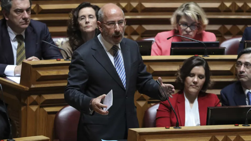 Lugar do Chega não é questão política mas "até de recato" do CDS