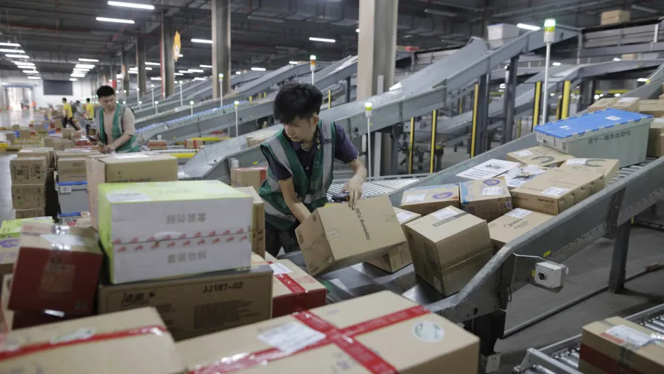 Crescimento da economia chinesa é o mais baixo em quase 30 anos