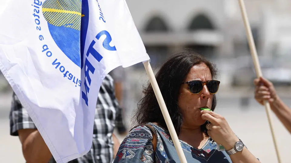 Conservadores e técnicos dos registos e notariado em greve por cinco dias