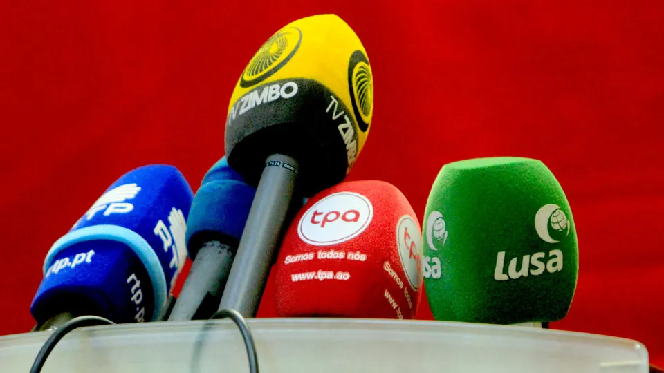 Angola. Sindicato dos Jornalistas contra pressão para suspender canal