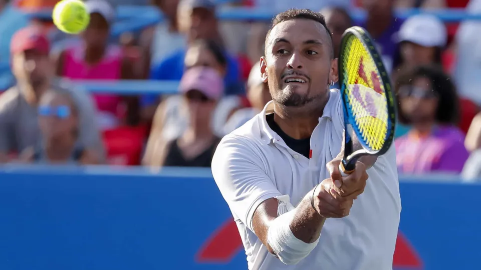 Nick Kyrgios multado em 113.000 por mau comportamento