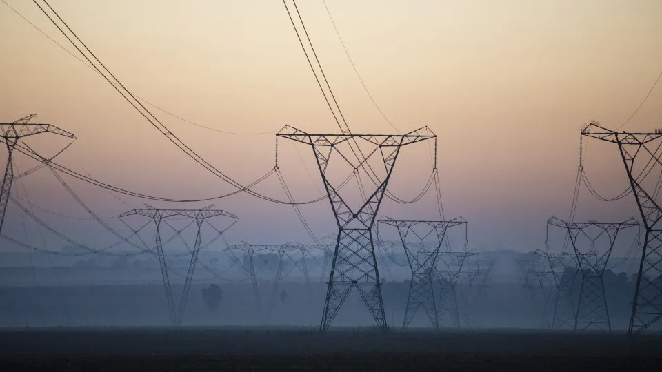Eletricidade de Moçambique avança com reforma na aquisição de bens