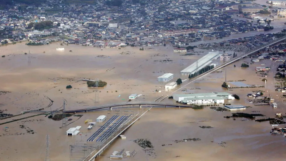 Tufão Hagibis: Número de mortos sobe para 67 no Japão