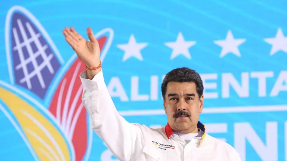 Nicolás Maduro expulsa corpo diplomático de El Salvador da Venezuela