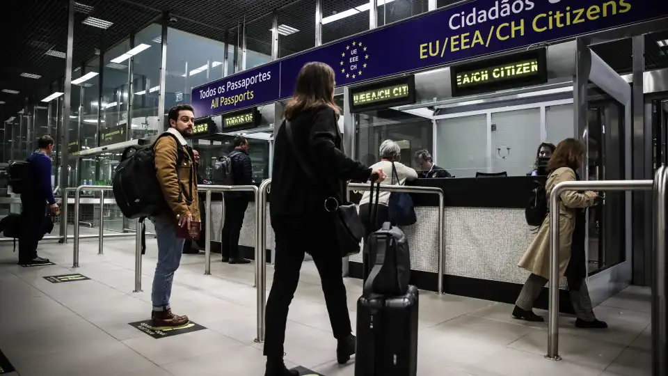 Cidadãos extra-Schengen obrigados a recolha de dados biométricos