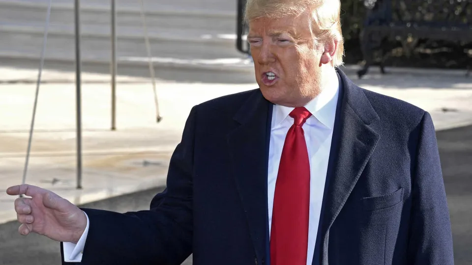 Trump visita Índia para aproximar países mas a sua presença cria divisões
