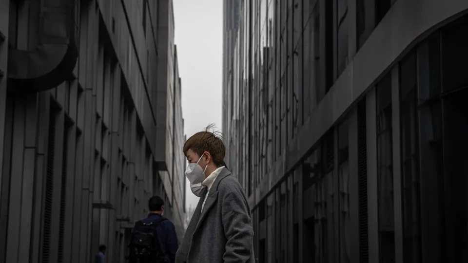 Número de novos casos do novo coranavírus volta a cair na China