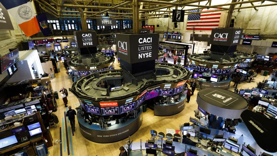 Wall Street negoceia em alta no início da sessão