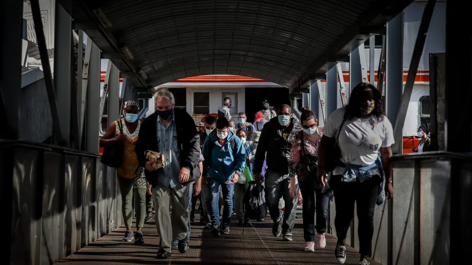 Utentes dos Transportes Públicos do Seixal pedem audiência com Transtejo