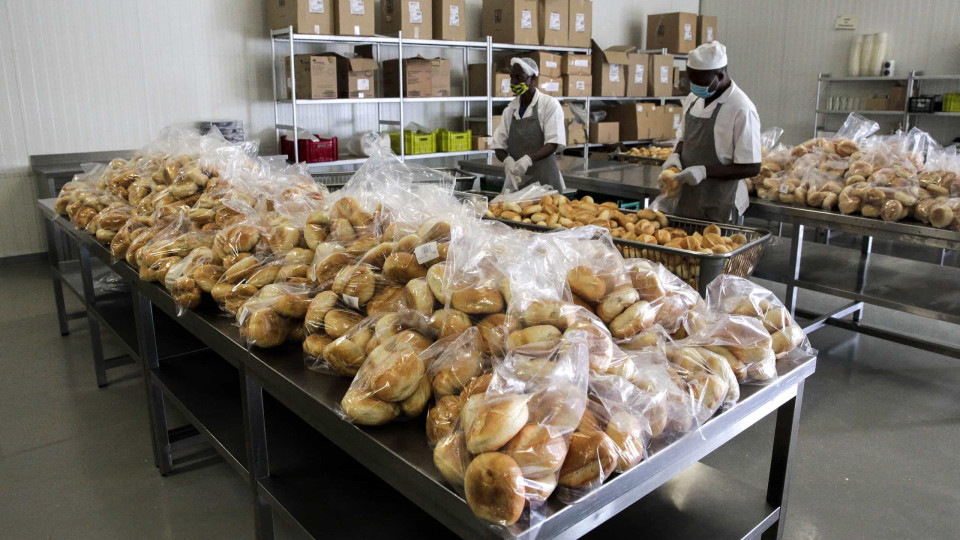Angola abre concurso para gestão de supermercados que eram de generais