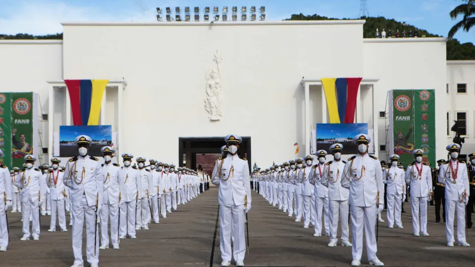 Venezuela: Maduro ratifica ministro da Defesa e renova liderança militar