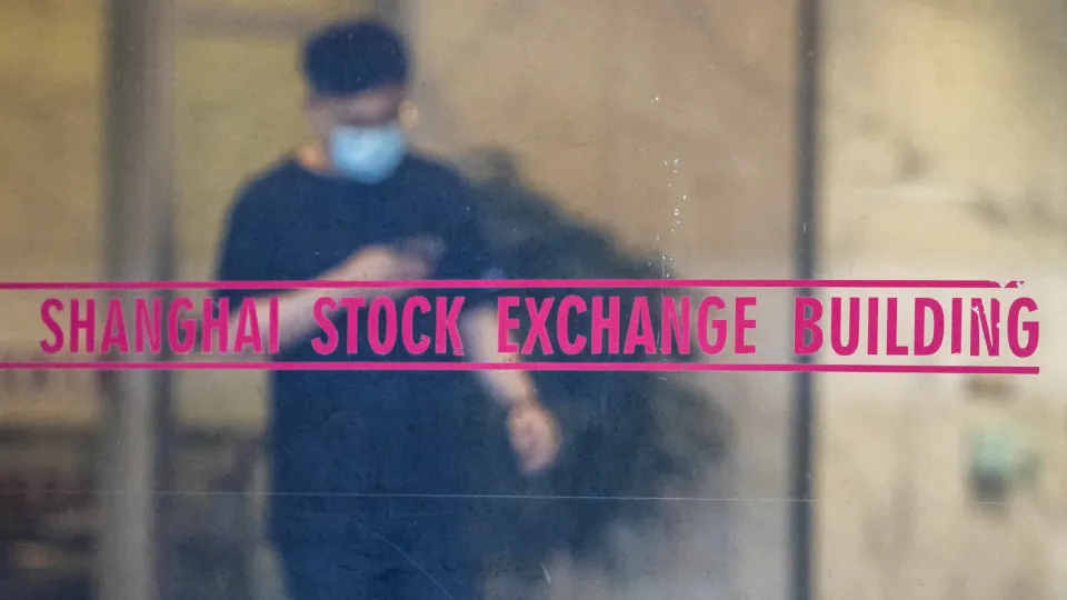Bolsa de Xangai encerra praticamente sem movimentações