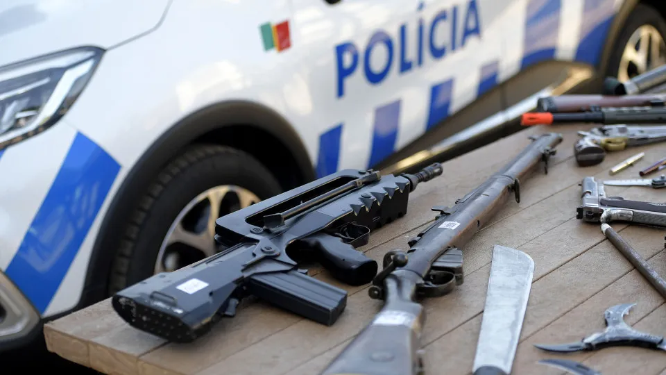 Mais de 2.200 armas entregues à PSP em menos de quatro meses