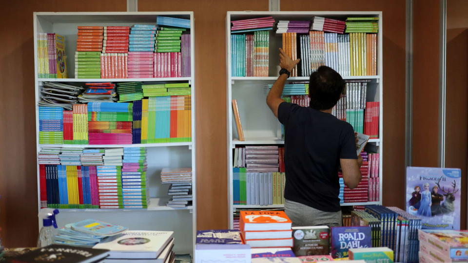 Feira do Livro do Porto recebeu cerca de 100 mil visitantes