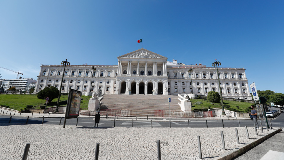 Líderes partidários em Lisboa para sessão evocativa de Jorge Sampaio