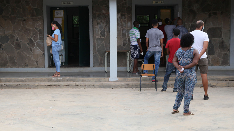 Pandemia não afasta cabo-verdianos das urnas apesar de vários atrasos