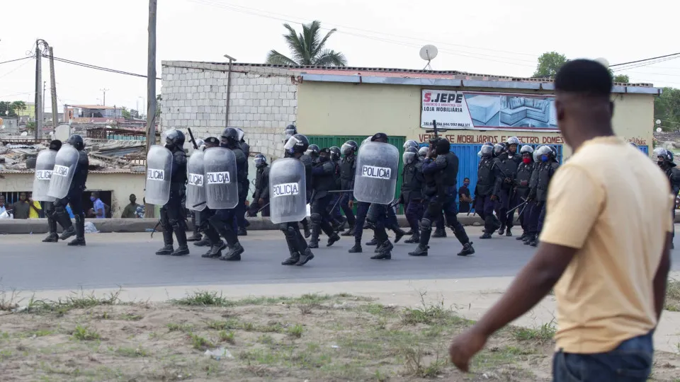 Polícia de Luanda nega responsabilidade na morte de manifestante