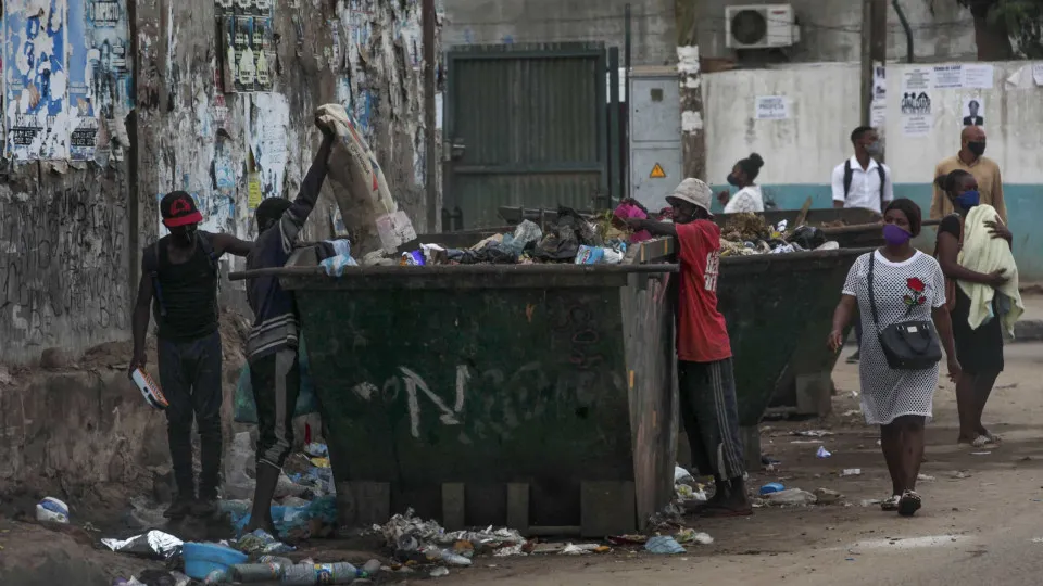 Bispos católicos preocupados com pobreza assustadora em Angola