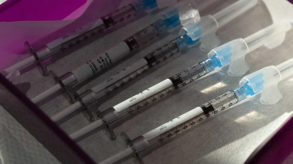 Covid-19. Tendência será para vacinação seletiva e sazonal