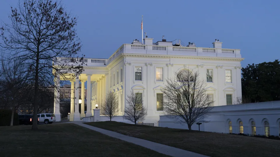 Casa Branca causa polémica com Passeio da Fama Presidencial sem Biden
