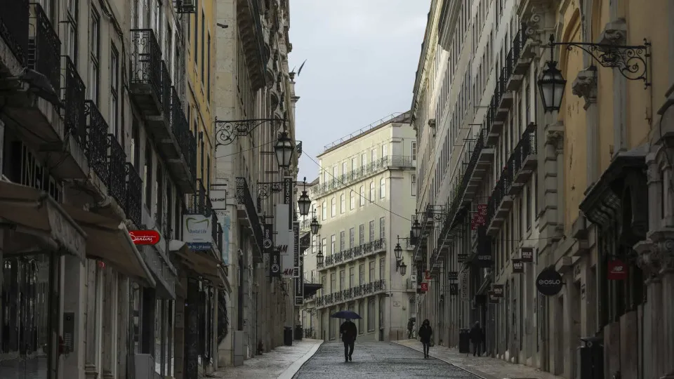 Número de portugueses em casa aumentou com fecho das escolas