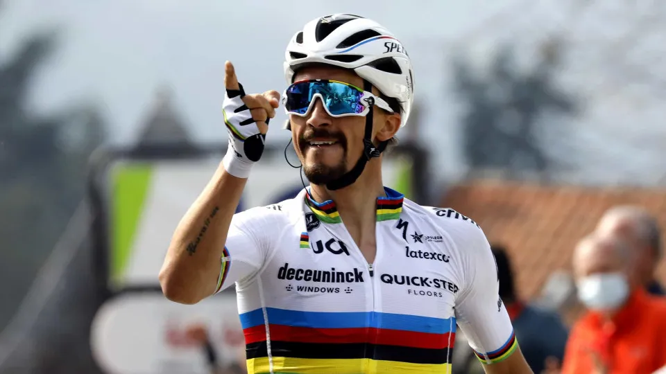 Campeão mundial Julian Alaphilippe renuncia aos Jogos Olímpicos