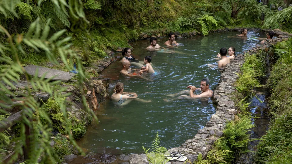 Hoteleiros insistem que os Açores não podem ser um "destino turístico massificado"