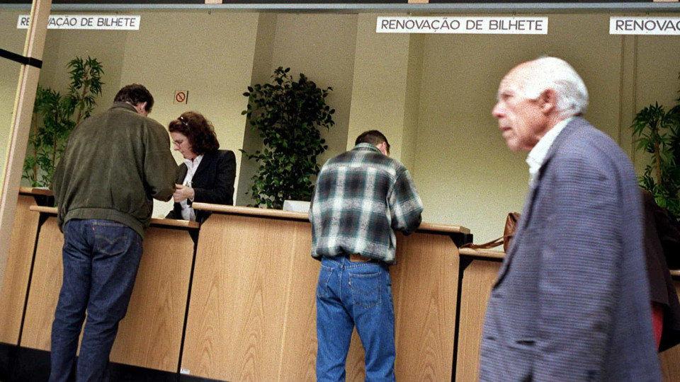 Função Pública trabalha mais uma hora por dia a partir de hoje