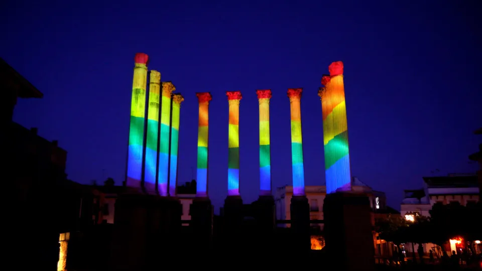 Bruxelas quer acabar com o discurso de ódio contra pessoas LGBTQIA+