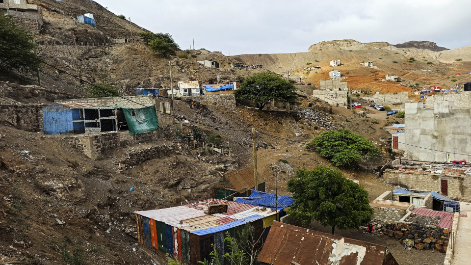 Covid-19: Uma morte e 56 novos casos positivos em Cabo Verde