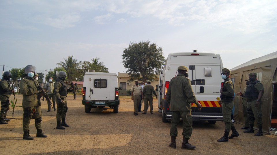 Agente da polícia moçambicana morto a tiro em Maputo