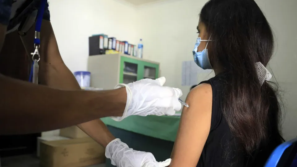 Vacinas de 2.ª geração procuram prevenir infeção e travar transmissão