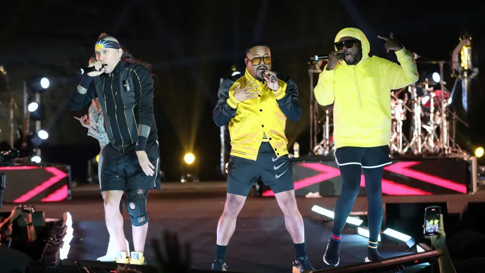 Black Eyed Peas e Pitbull em concerto nos Açores para "celebrar planeta"