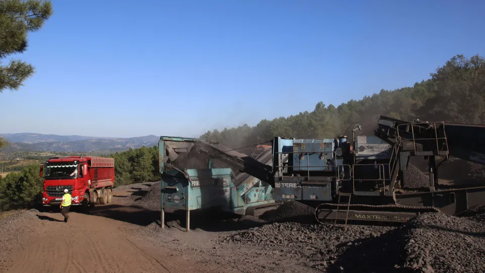 Guerra na Ucrânia fez disparar procura de agregado de ferro produzido em Moncorvo