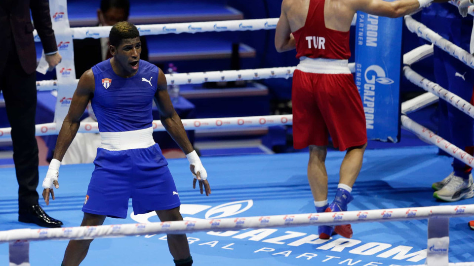 Campeão de boxe surpreendido em "tentativa ilegal" de fuga de Cuba