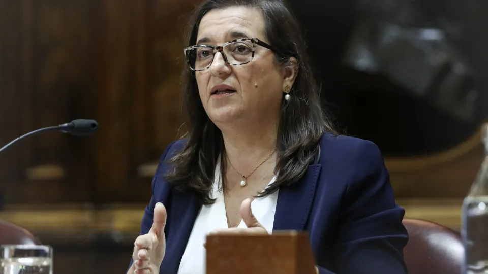 Diretora do fisco chamada à AR sobre cobrança de impostos das barragens
