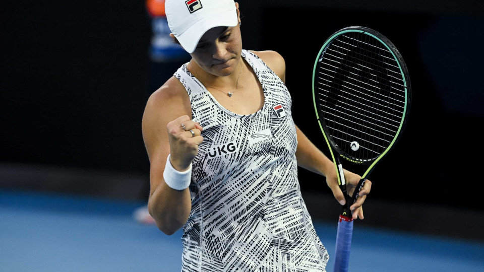 Barty vence Anisimova em dois 'sets' e está nos quartos de final