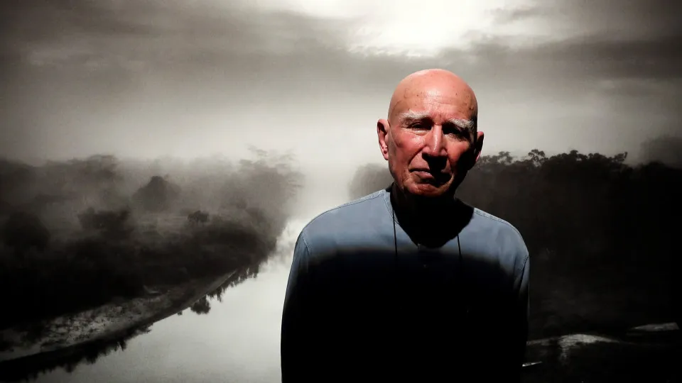 Sebastião Salgado diz que Bolsonaro deve ser lembrado como "um criminoso"