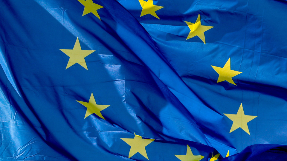 Líderes europeus reconhecem "aspirações europeias" de Kyiv mas aguardam