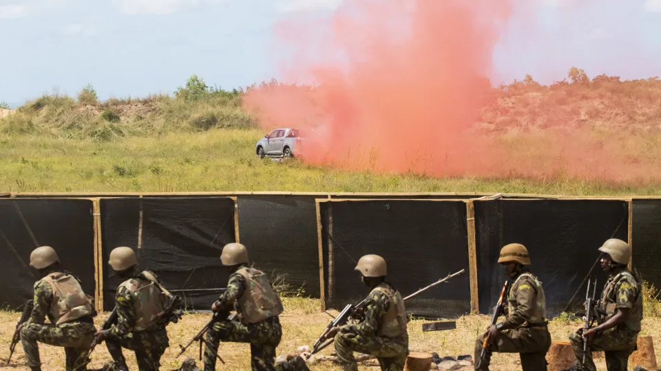 Moçambique/Ataques: EUA reafirmam planos de formação com militares