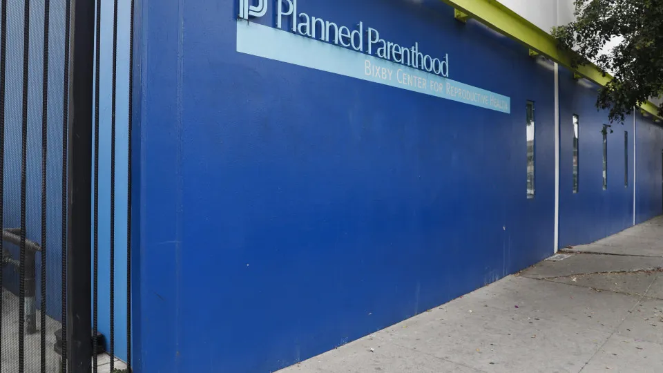 Leaked report indicates Supreme Court poised to overturn Roe v. Wade