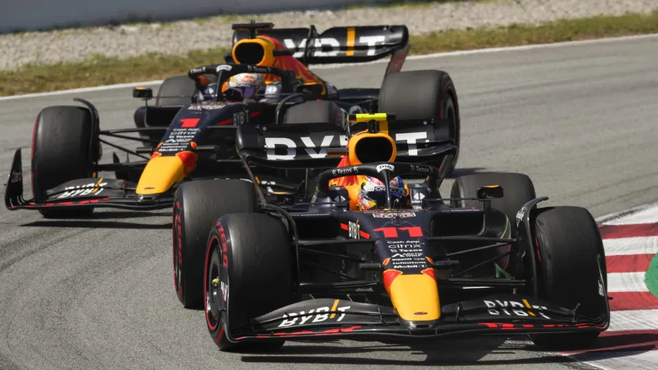 Verstappen vence em Barcelona e assume liderança do Mundial de Fórmula 1