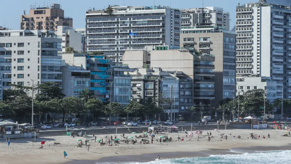 Banco Central do Brasil confirma PIB a crescer mais e inflação acima da meta